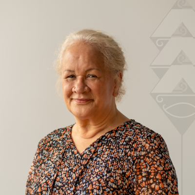 Pauline_Hill_-_Tamanuhiri_Chair.png
